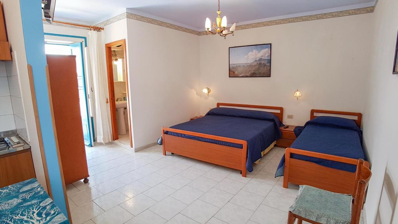 Casa Vittorio B&B ลีปารี ภายนอก รูปภาพ