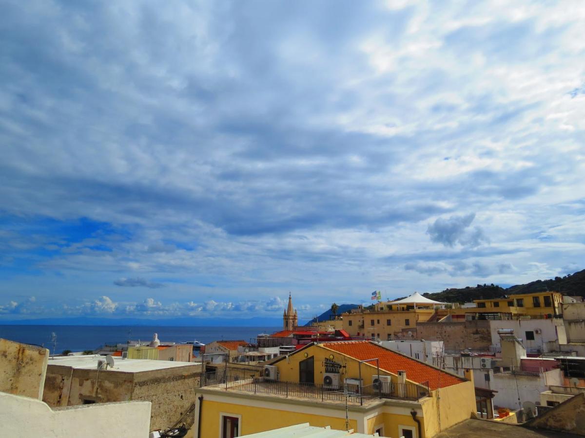 Casa Vittorio B&B ลีปารี ภายนอก รูปภาพ