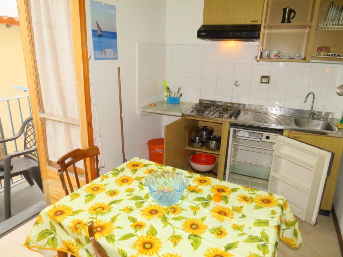 Casa Vittorio B&B ลีปารี ภายนอก รูปภาพ