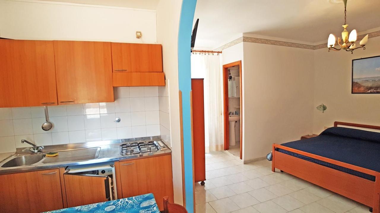 Casa Vittorio B&B ลีปารี ภายนอก รูปภาพ