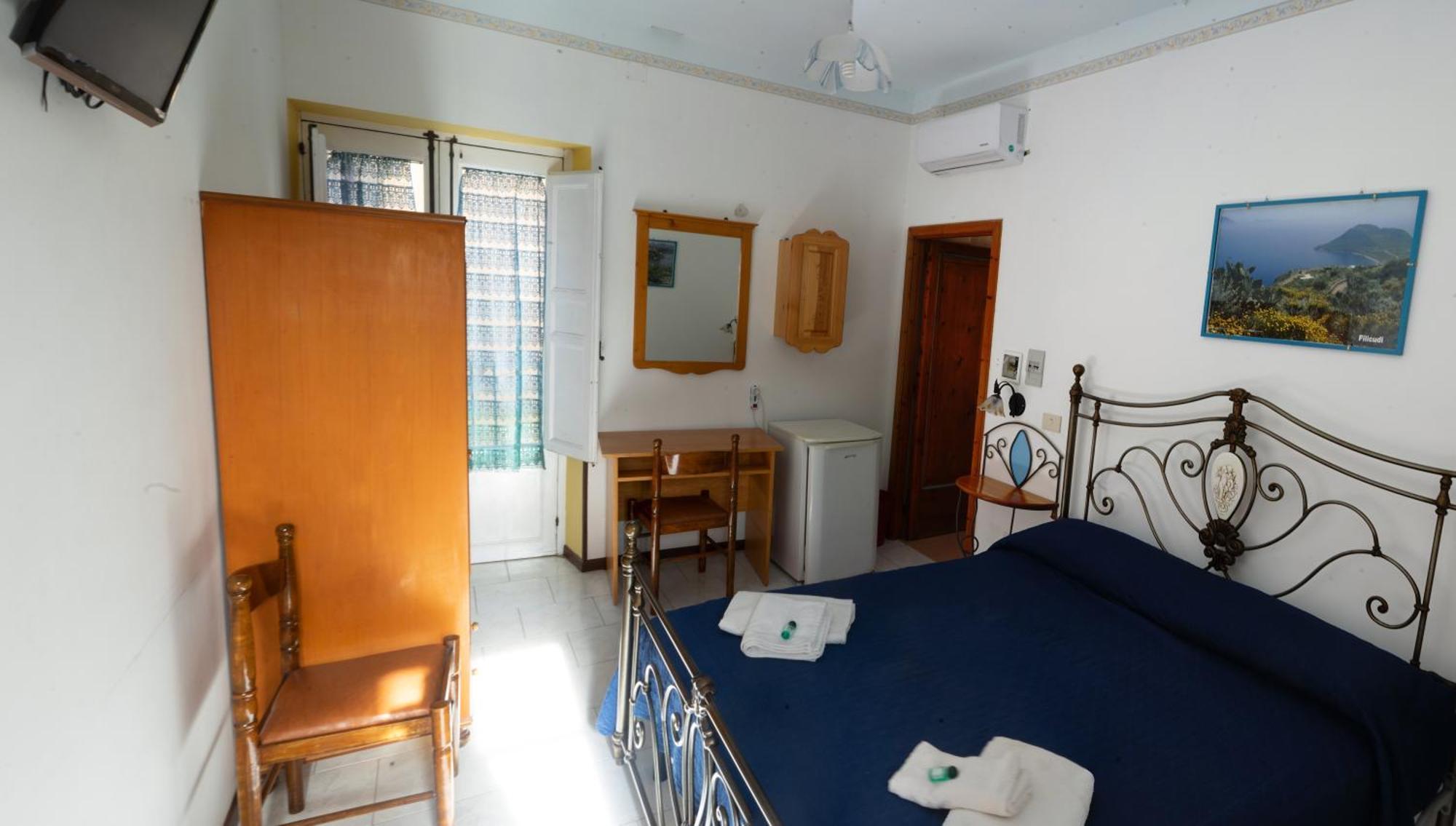 Casa Vittorio B&B ลีปารี ภายนอก รูปภาพ