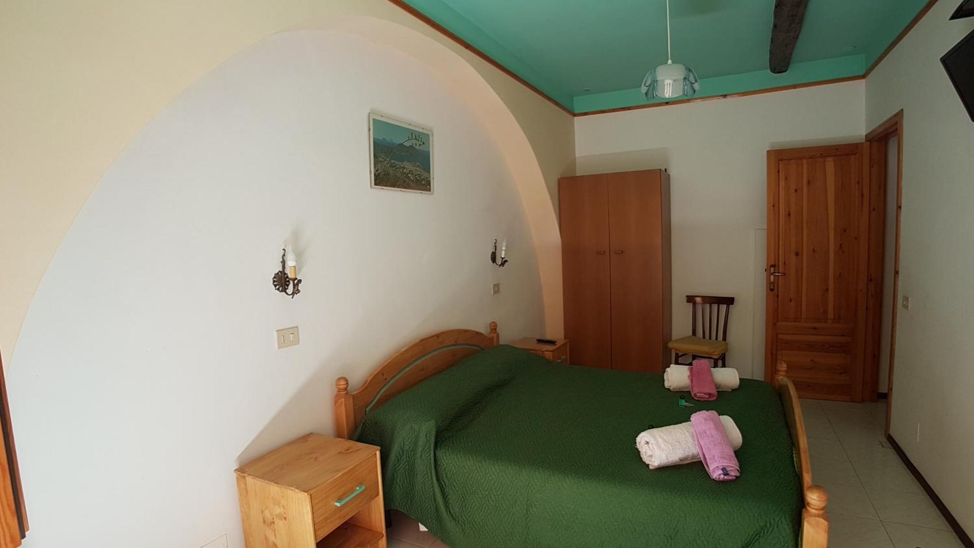Casa Vittorio B&B ลีปารี ภายนอก รูปภาพ