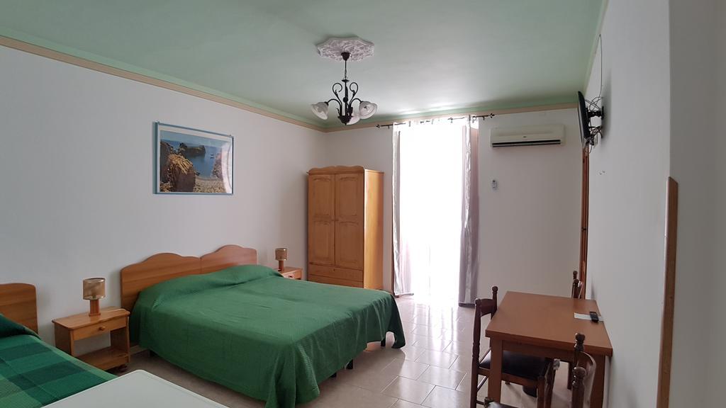 Casa Vittorio B&B ลีปารี ภายนอก รูปภาพ